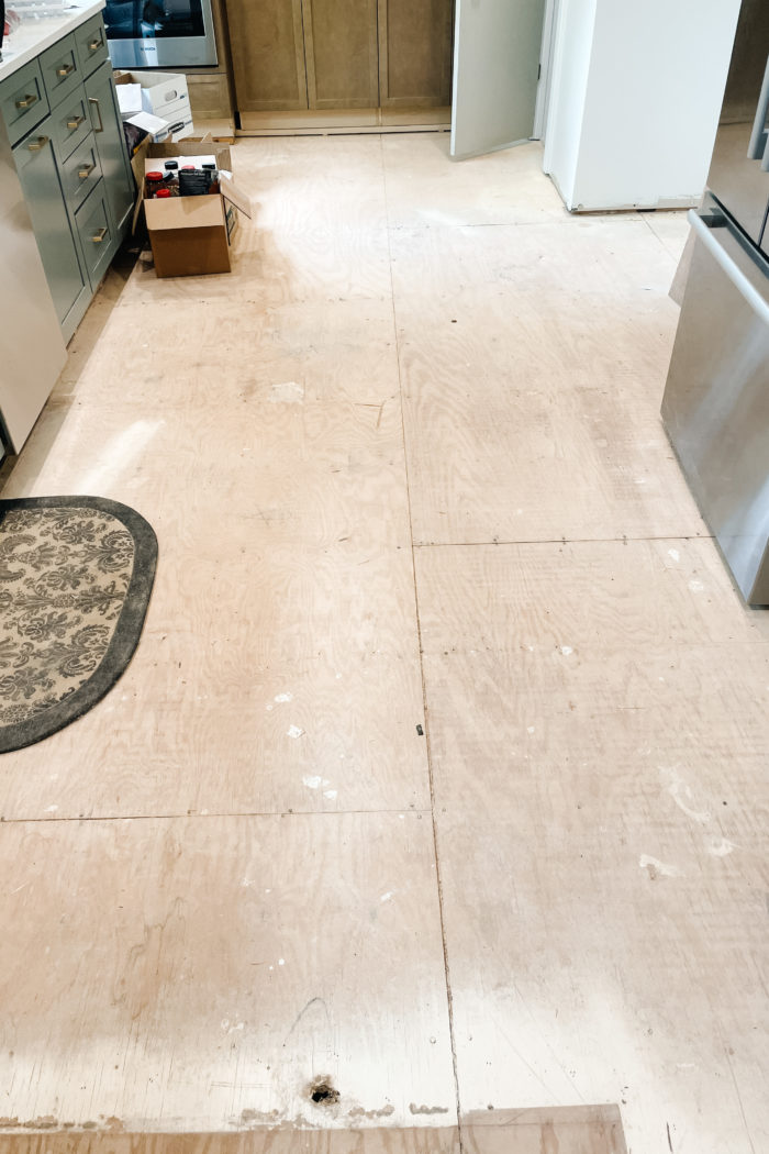 Easily Demo your Floors: Pulling up Vinyl Flooring