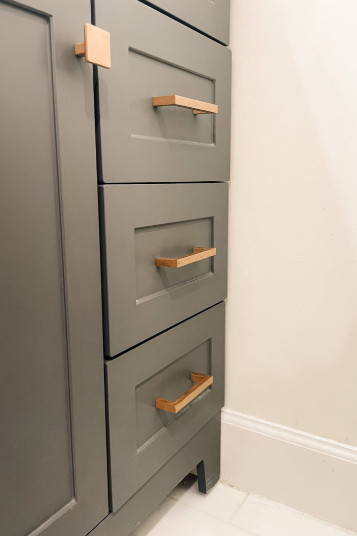 Love Gold Accents? How to use Rub n Buff to Update your Look