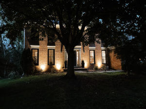 Easy Landscape Lighting Makes Our House Look Glamorous